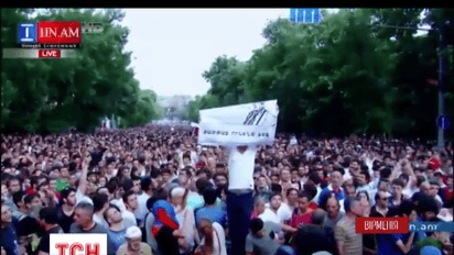 Армянская власть угрожает протестантам новым разгоном
