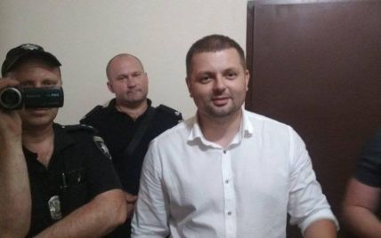 Полиция обыскала харьковских активистов по делу о свержении памятника Жукову