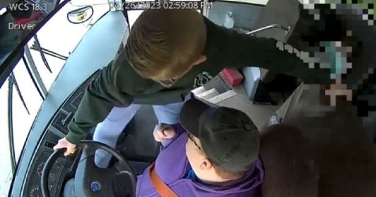 Водійка автобуса знепритомніла за кермом