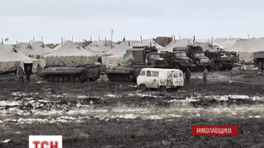 Командування Генштабу на чолі з Муженком возить журналістів військовим полігоном Широкий Лан