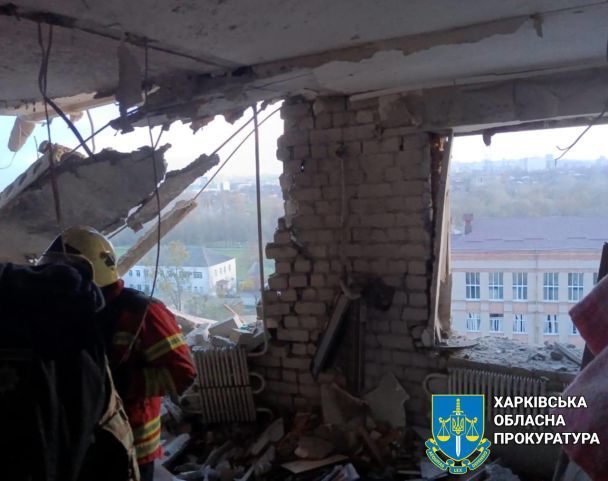 Наслідки атаки дронами по Харкову 4 квітня / Фото: Харківська обласна прокуратура