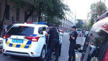 У Києві під Кабміном затримали юнака з арсеналом зброї, який прямував до Верховної Ради_7 / © Поліція Києва / Facebook
