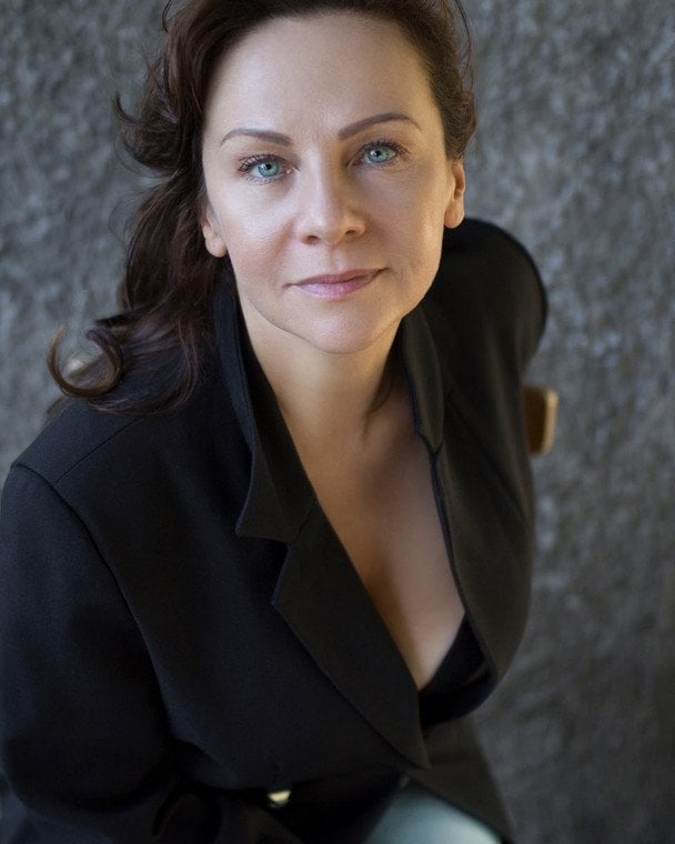 Олена Узлюк