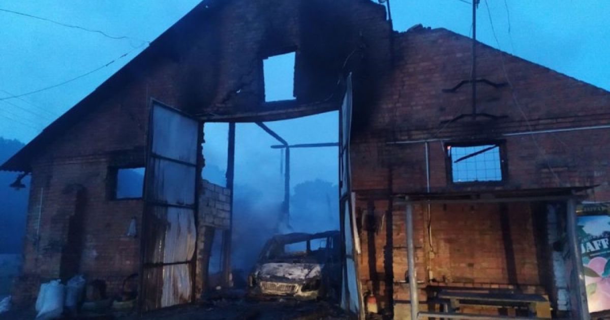 У Харківській області палав цех із виготовлення олії: все вигоріло вщент