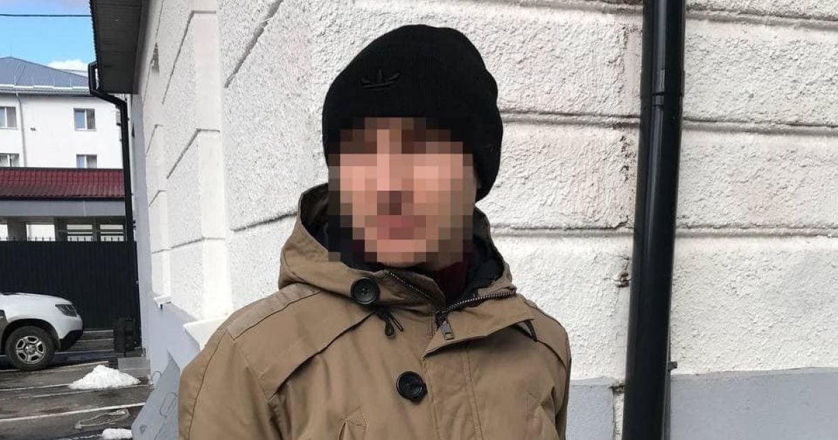 Постоянно нервничал, путался в показаниях: в Ровно задержали мужчину, который фотографировал укрытие