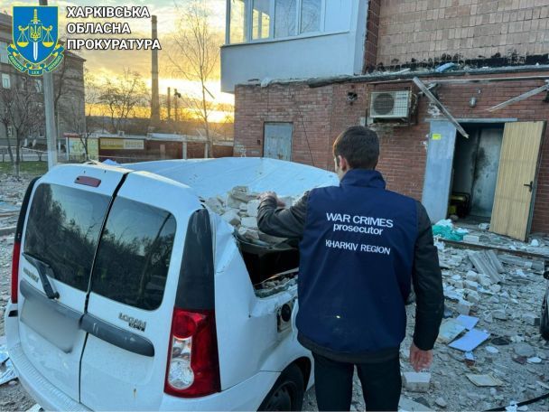 Наслідки атаки дронами по Харкову 4 квітня / Фото: Харківська обласна прокуратура