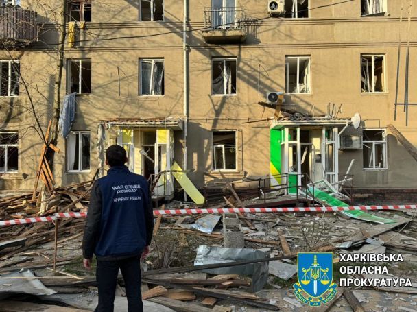 Наслідки атаки дронами по Харкову 4 квітня / Фото: Харківська обласна прокуратура