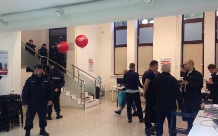 В штаб Навального с обысками пришла полиция