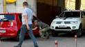 У Києві чоловік у військовій формі розмалював автівку
