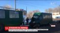 Из-за ослепления водителя в Чернигове маршрутка врезалась в троллейбус, есть пострадавшие