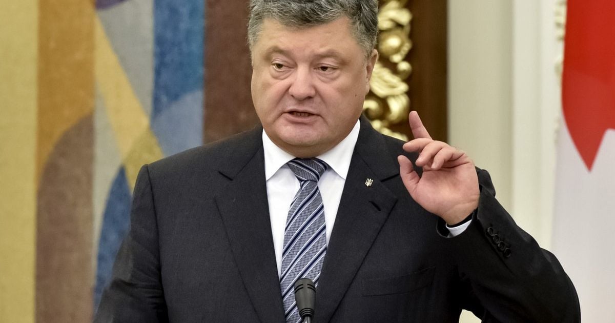 Порошенко создал новую военно-гражданскую администрацию на Луганщине