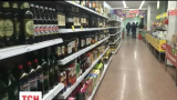У російських супермаркетах продають напої та їжу в кредит