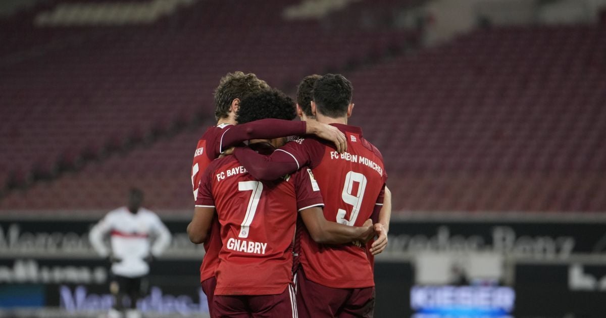 "Бавария" деклассировала "Штутгарт" в Бундеслиге, Левандовски повторил невероятный рекорд легендарного немца (видео)