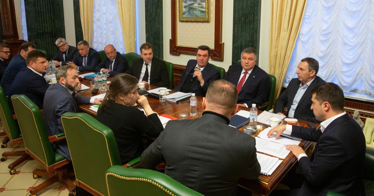 На нараді в президента затвердили п'ять сценаріїв реінтеграції окупованого Донбасу