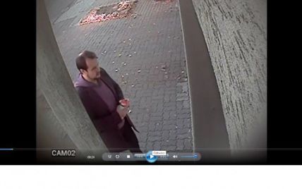 У Польщі затримали вандала, який розмалював свастикою і шибеницею будівлю консульства України