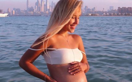 Беременная Дарья Квиткова полностью обнажилась для стильной фотосессии