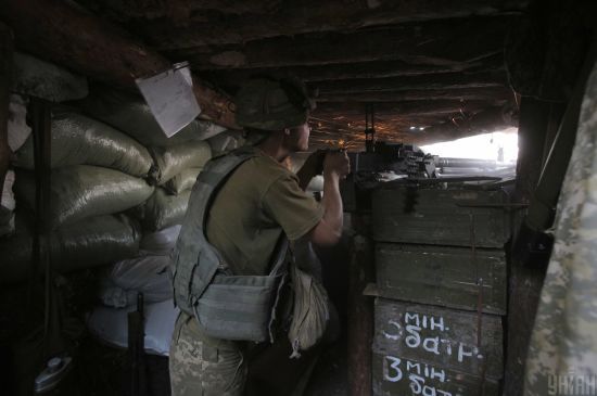 Обстріли бойовиків не вщухають: один військови загинув, а інший отримав поранення