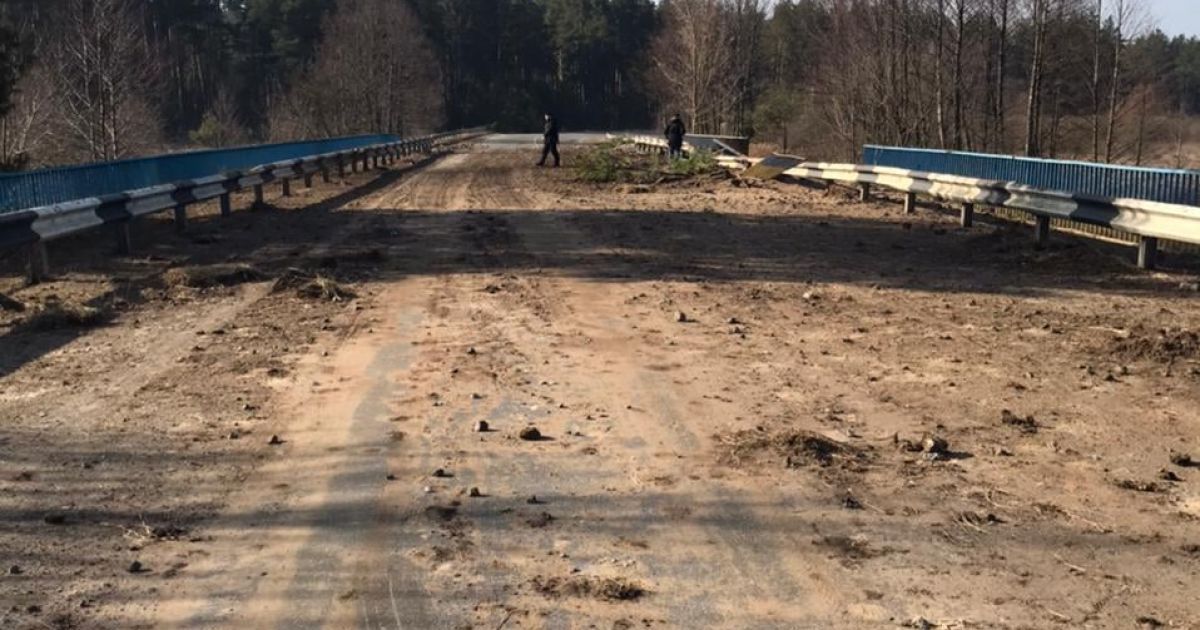 З Бучі та Гостомеля окупанти не йдуть: Арестович про ймовірність боїв під Києвом