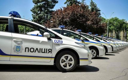 Полиция начинает массовые проверки авто на дорогах Украины