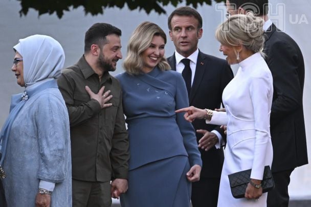 Бріжит Макрон із Володимиром та Оленою Зеленськими / © Associated Press