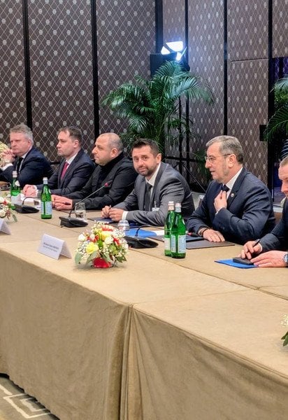 В Женеве начались переговоры Украины, России и США.