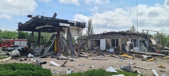 Бомбардування Торецька: кількість загиблих зросла, показали моторошні фото з місця ударів