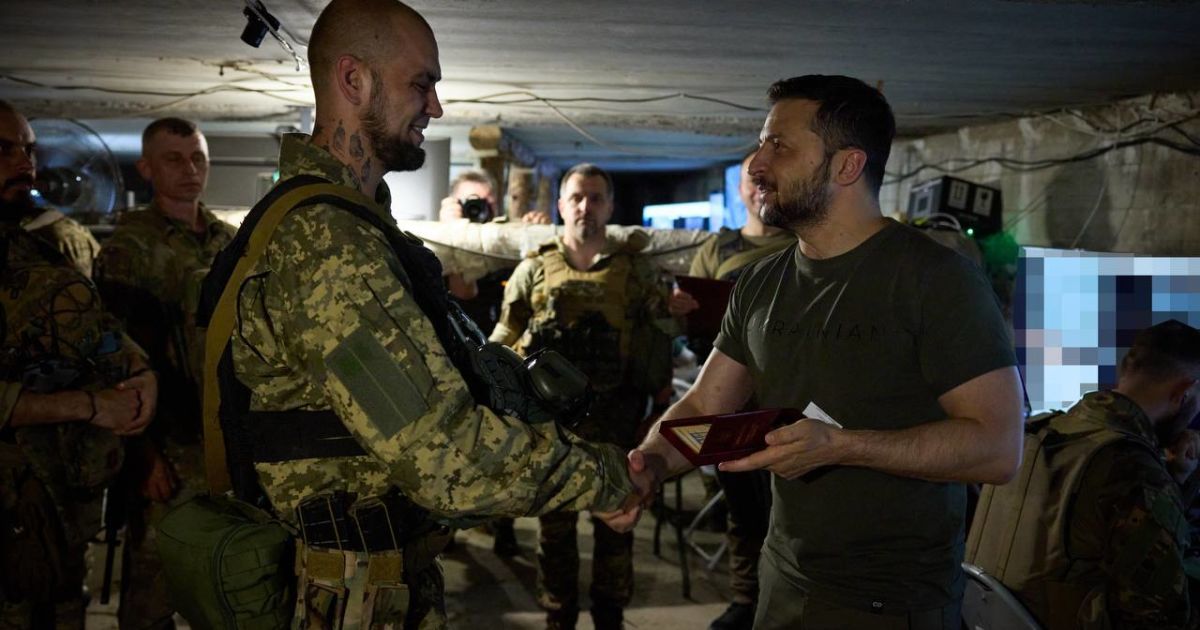 Зеленський побував на фронті