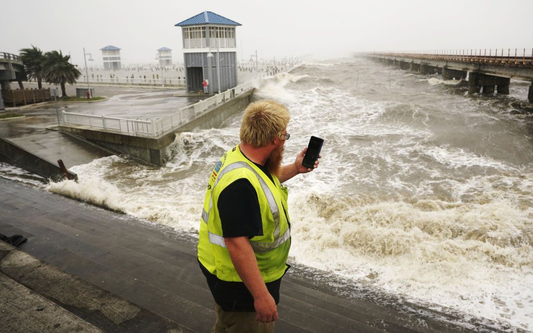 © Associated Press