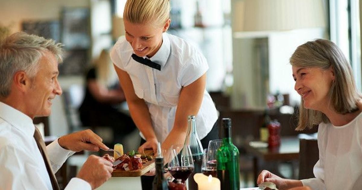 Найбільше зарплати злетіли у  ресторанно-готельному бізнесі