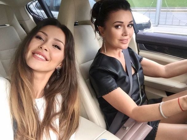 Анастасія Заворотнюк із донькою / © instagram.com/anna_zavorotnyuk