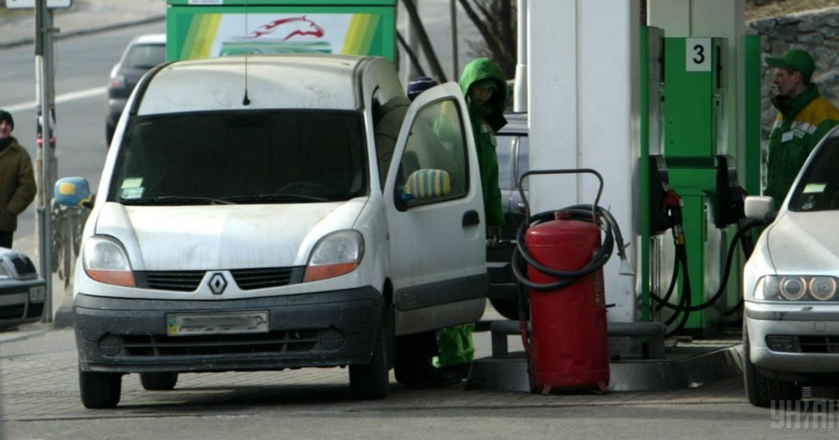 Сколько стоит заправить авто на АЗС. Средняя стоимость топлива на 7 марта