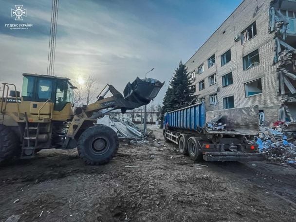 The aftermath of the missile attack on Selydove, Donetsk region, on November 21