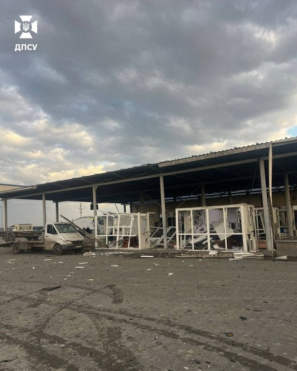 Через атаку поромного пункту пропуску «Орлівка» пропускні операції тимчасово призупинено. / © ДПСУ