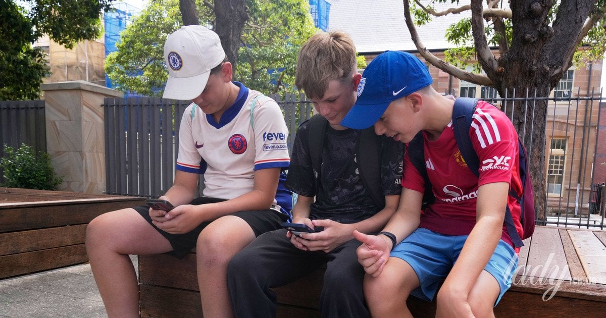 З ким насправді спілкується ваш підліток