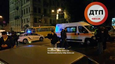 На бульварі Шевченка сталася ДТП. / © facebook.com/dtp.kiev.ua