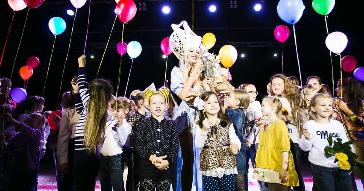 Полякова отправилась во всеукраинский тур / © facebook.com/polyakovamusic