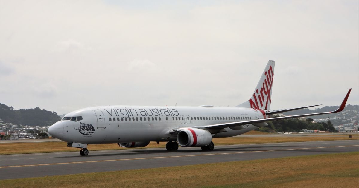Самолет Virgin Australia совершил вынужденную посадку из-за поведения одного из пассажиров