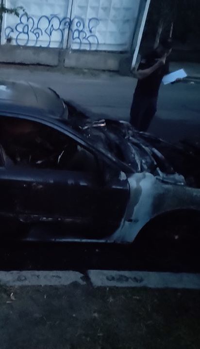 У Миколаєві вночі спалили автомобіль голови обласного осередку "Нацкорпусу"