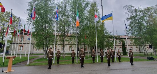 Члени НАТО можуть відправити війська в Україну — The Guardian