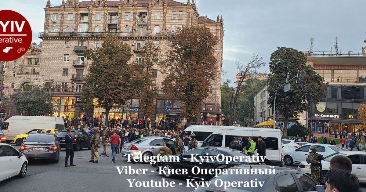 Київ Хрещатик спецоперація злочинці_2 / © Facebook/Киев Оперативный