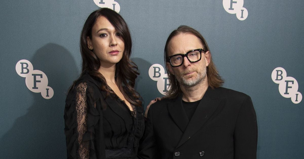 51-річний соліст Radiohead одружився з молодшою на 15 років акторкою