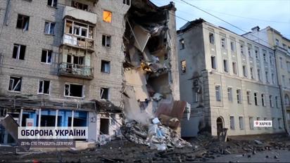 В Харькове разбирают завалы многоэтажки, в которую россияне попали "Искандером"