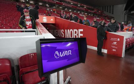 В Англии футбольным судьям ввели новое правило по использованию видеоповторов