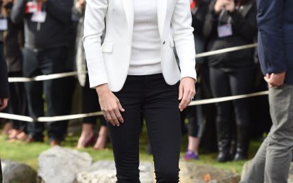Бюджетно, но красиво: герцогиня Кембриджская в наряде от H&M
