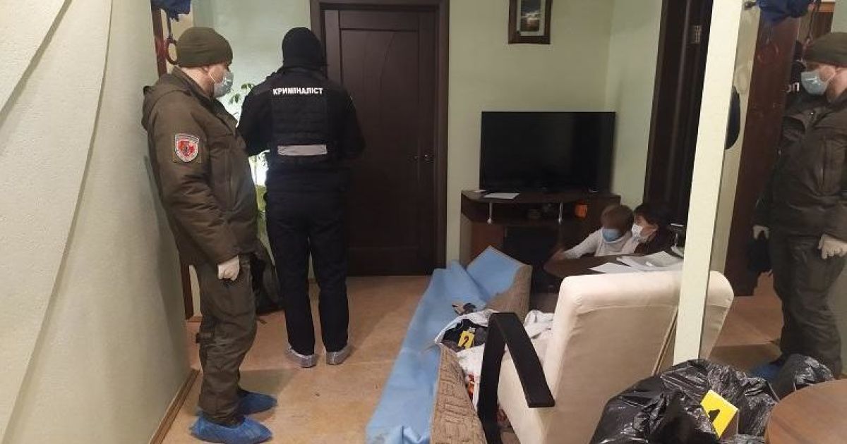 В Киеве прогремел взрыв в квартире: хозяин получил ранения