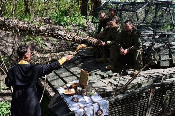 Великдень на фронті / © Associated Press