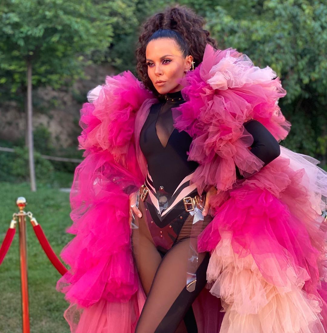 Ресейлік жұлдыздардың порно видеолары