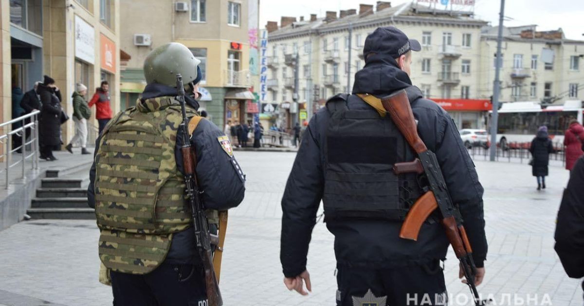Забил до смерти во время ссоры: на Днепропетровщине задержали молодого человека, который жестоко убил своего родственника