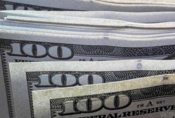Курс валют на выходные, 17-18 мая: сколько стоят доллар, евро и злотый