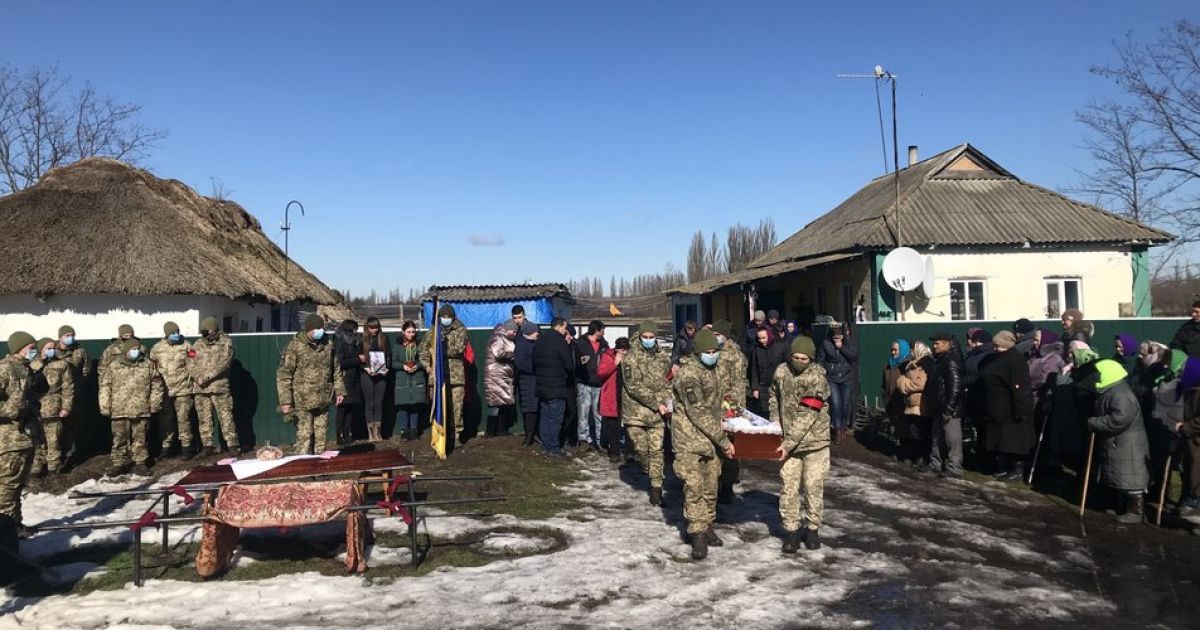 В Полтавской области прощаются с погибшим на Донбассе 19-летним бойцом